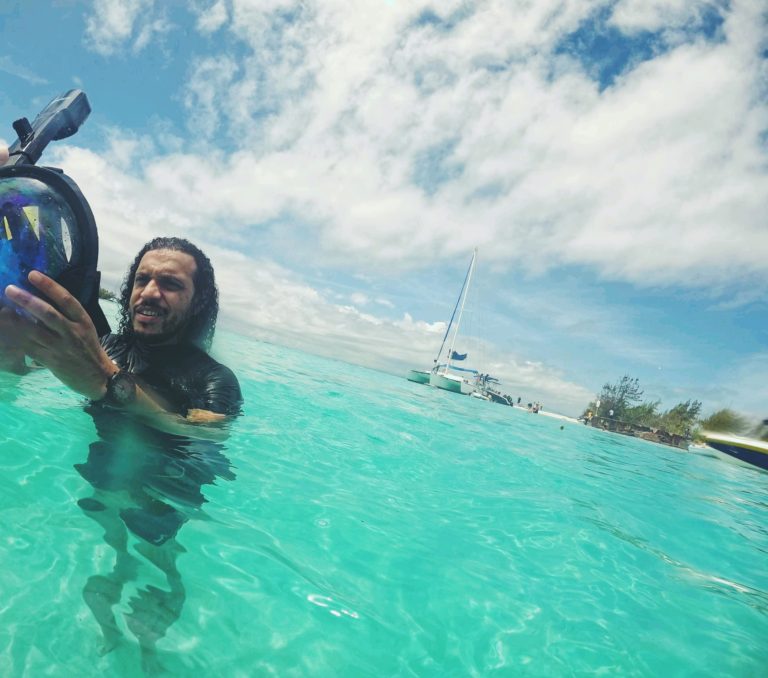 Snorkelling in Mauritius - Workcation - Alicubi